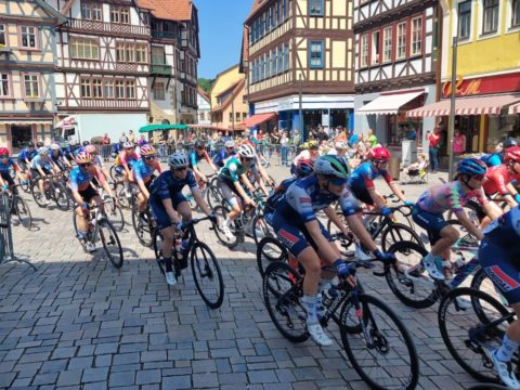 Helfer bei der Thüringer Lotto-Ladys-Radtour um Schmalkalden