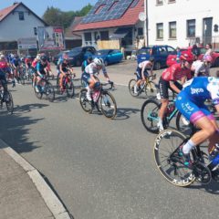 Helfer bei der Thüringer Lotto-Ladys-Radtour um Schmalkalden