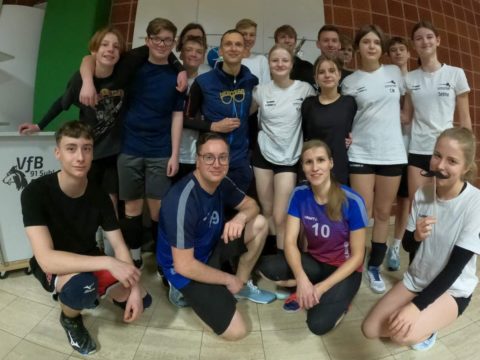 Glüh-Knall-Volleyball-Turnier in Suhl