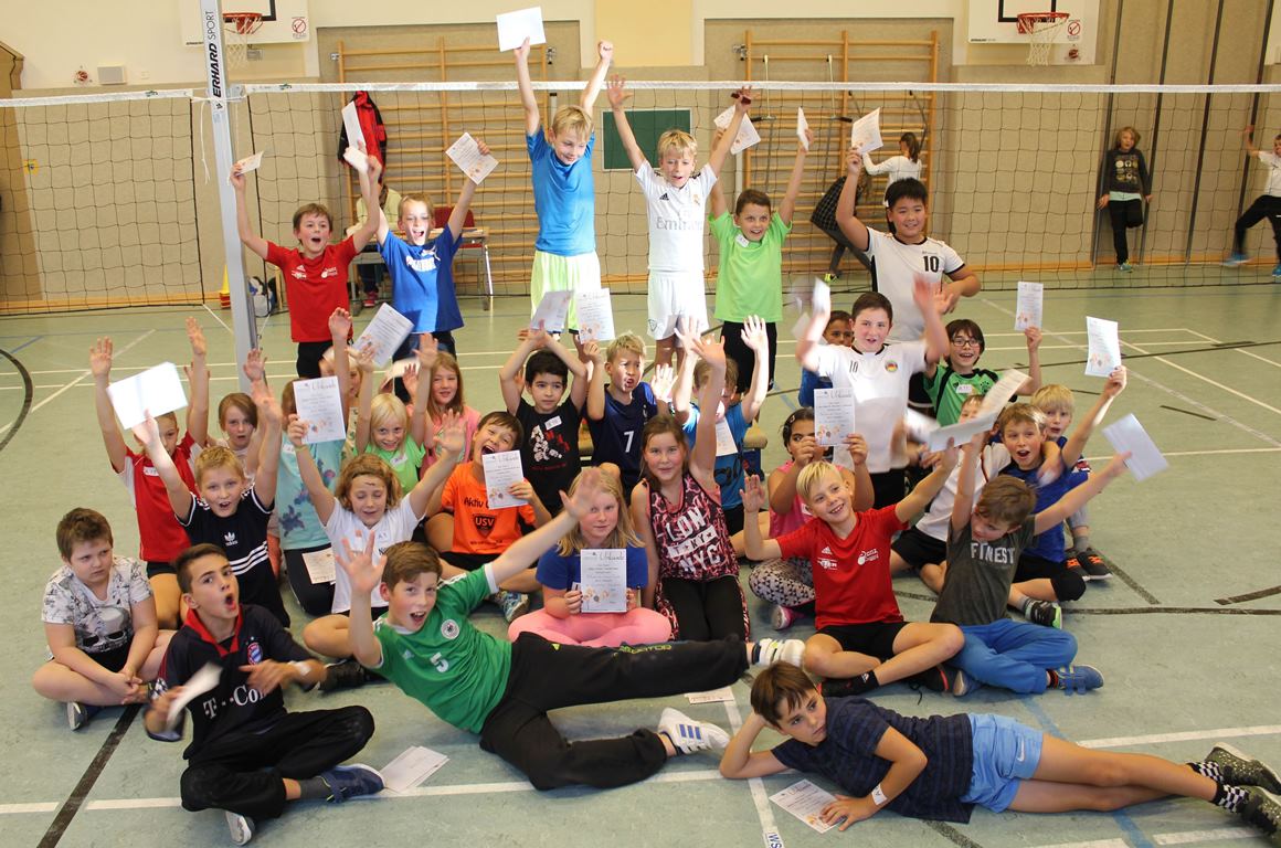 Ball-über-die-Schnur-Turnier der Grundschule Schmalkalden (4. Klasse)