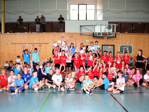 FINALE Ball-über-die-Schnur-Turnier der Schmalkalder Grundschulen