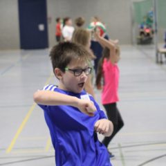 Ball-über-die-Schnur-Turnier der M.-Luther-Grundschule